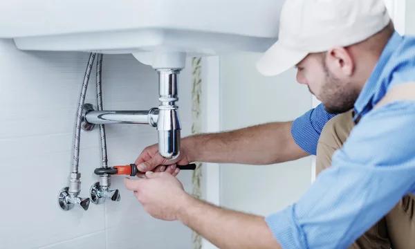 Expert Plumbing Service for Leak Detection and Fixing